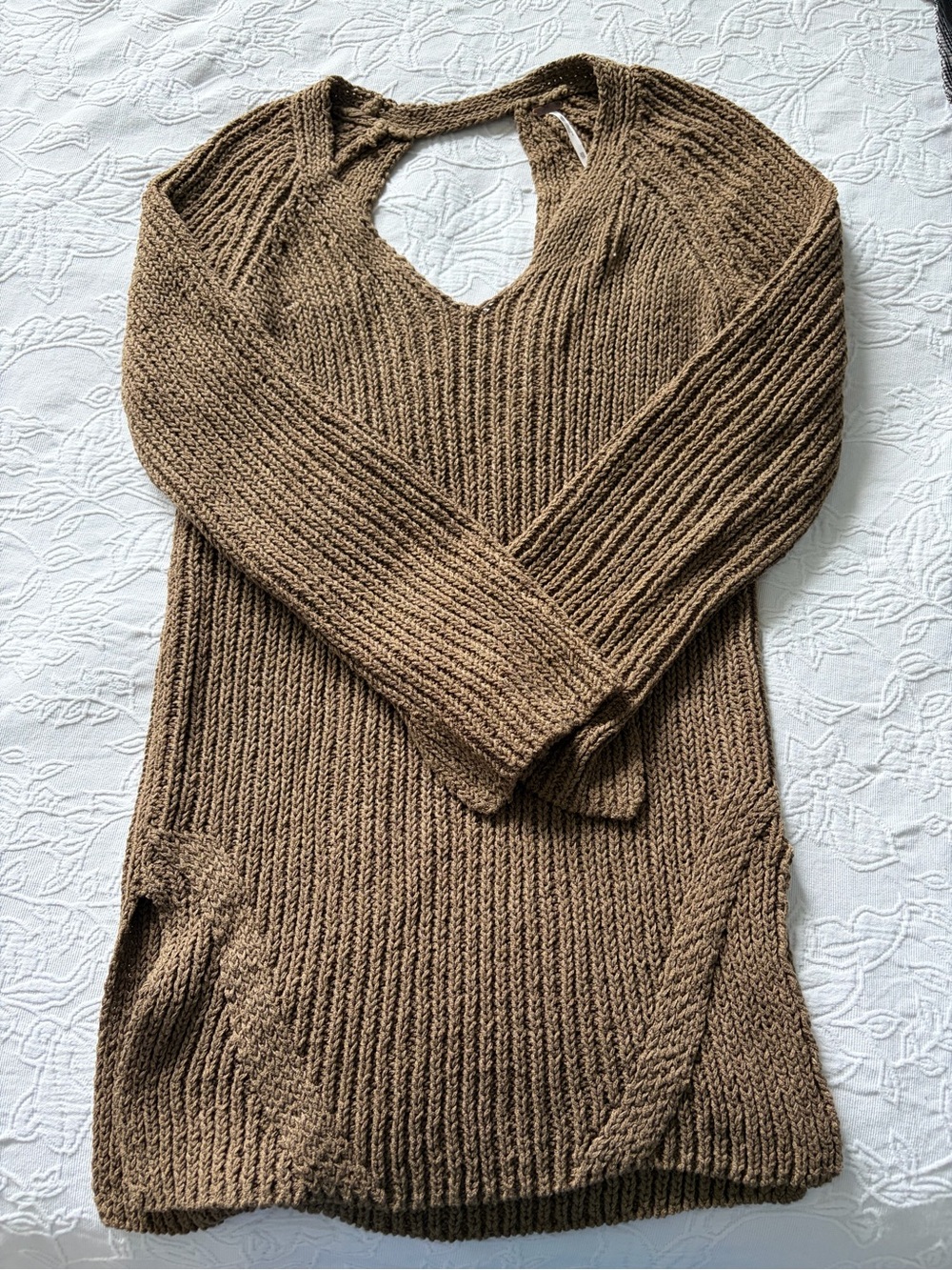 Free people Women’s Tan Ribbed V-Neck Sweater xs